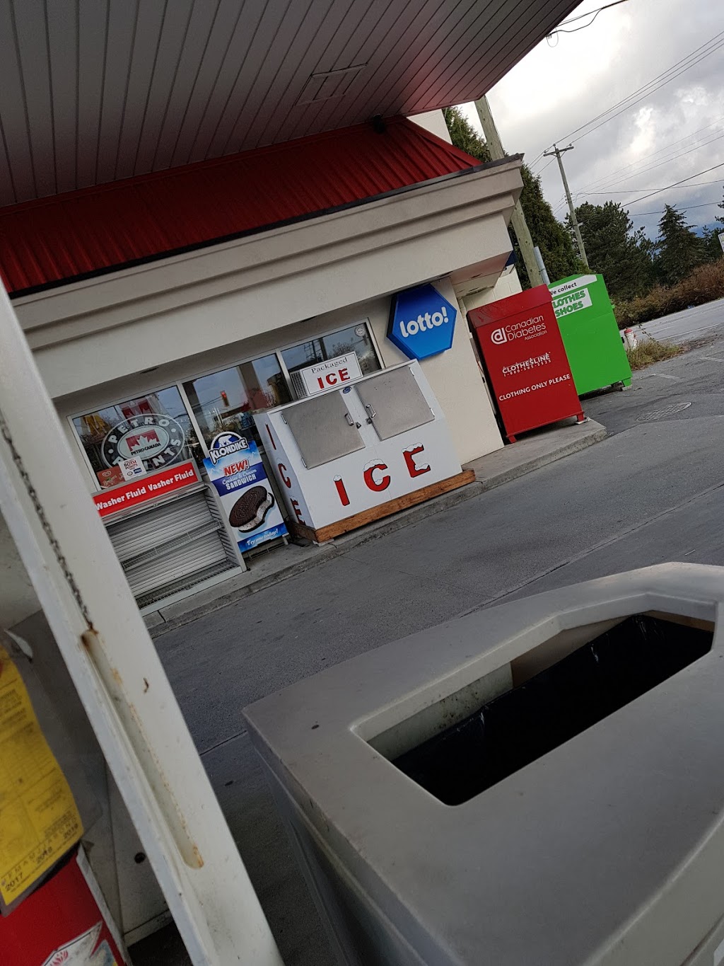 Petro-Canada | 19181 Lougheed Hwy, Pitt Meadows, BC V3Y 0A1, Canada | Phone: (604) 465-7022