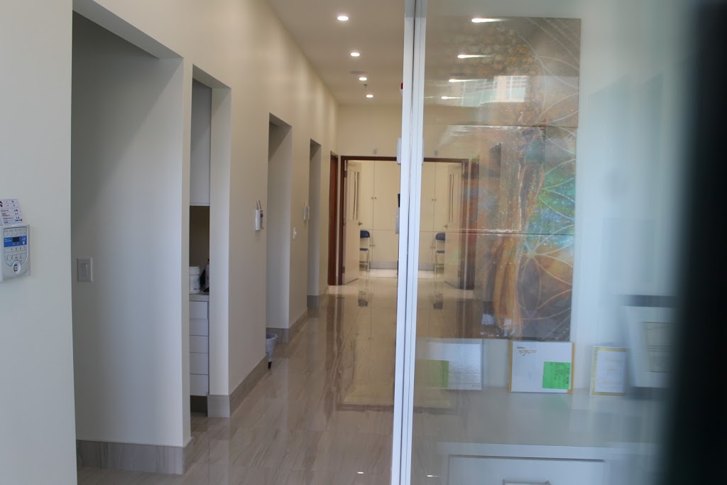 WORLD DRIVE DENTISTRY | 70 World Dr Unit 2, Mississauga, ON L5T 0B6, Canada | Phone: (905) 696-7500
