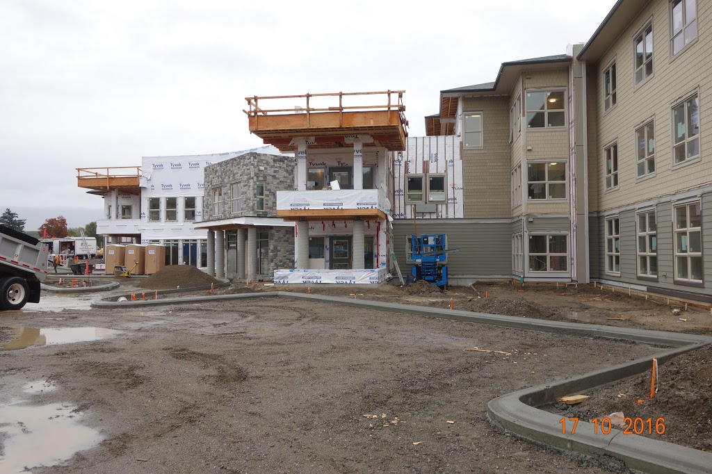 Glenmore Lodge | 325 Drysdale Blvd, Kelowna, BC V1V 1P5, Canada | Phone: (236) 420-1717