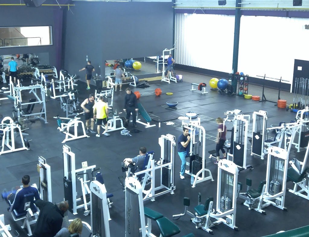 Burlington Fitness & Racquet Club | 1233 Dillon Rd, Burlington, ON L7M 1K6, Canada | Phone: (905) 335-3597