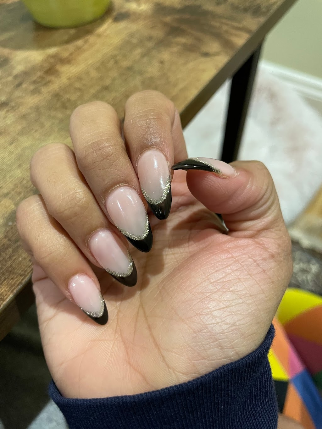 Lux nails | 861 Bloor St W, Toronto, ON M6G 1M4, Canada | Phone: (416) 546-2725