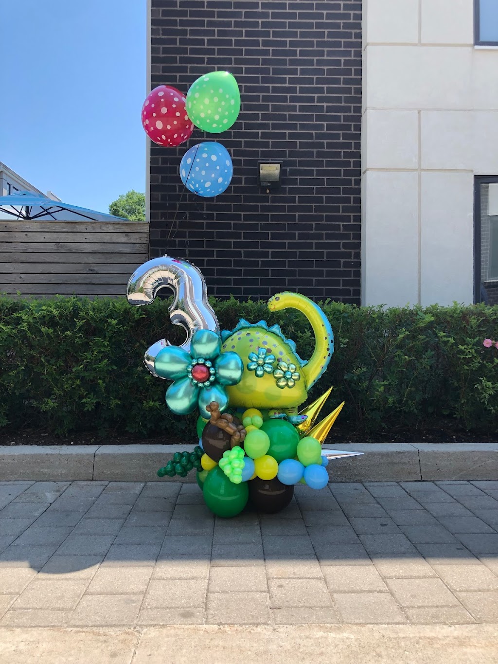 Balloons by Mina | Gord Vinson Ave, Courtice, ON L1E 2N7, Canada | Phone: (647) 927-8108