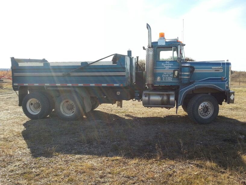 Bardenhagen Bill Trucking Ltd | 5003 48 St, Eckville, AB T0M 0X0, Canada | Phone: (403) 746-3121