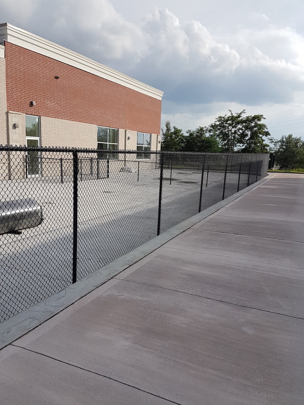 GT FENCE | 91 Belfry Dr, Newmarket, ON L3Y 3E9, Canada | Phone: (905) 251-3835