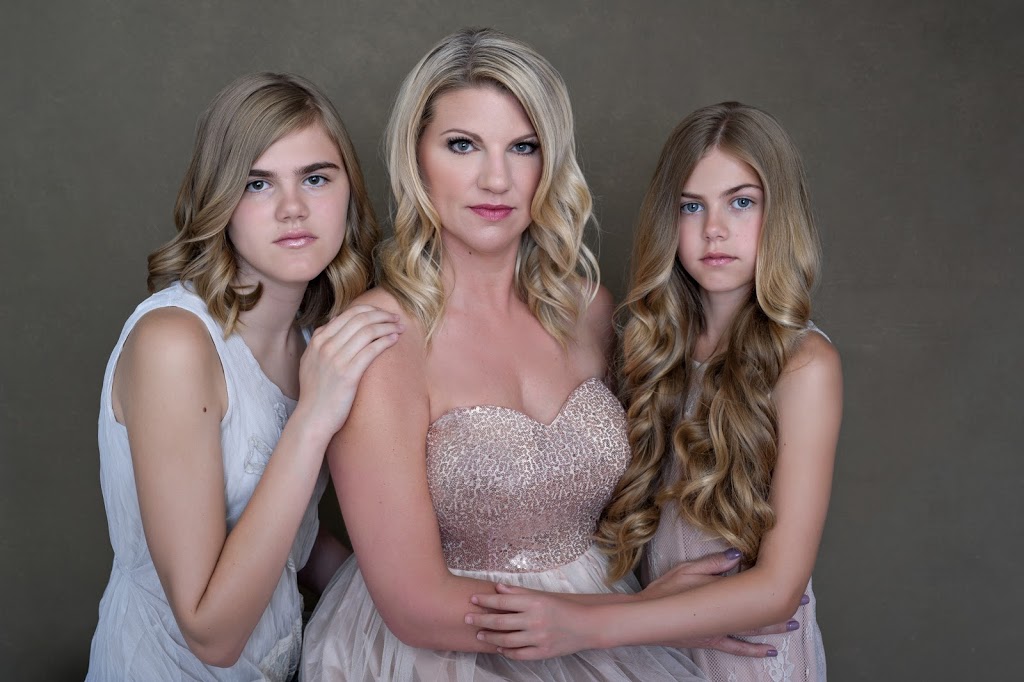 Freezing a Moment Photography | 99 Silver Maple Rd, Thorold, ON L2V 5G6, Canada | Phone: (289) 929-0772