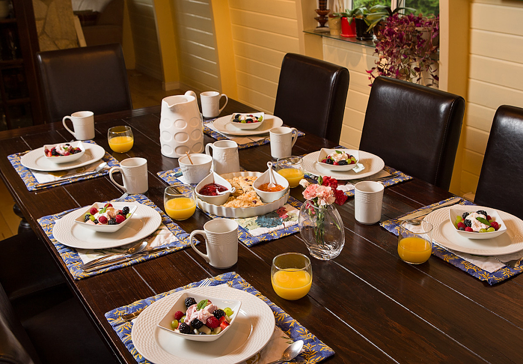 Chez Nicole Bed and Breakfast | 1194 Pettman Rd, West Kelowna, BC V1Z 2R7, Canada | Phone: (250) 212-1855