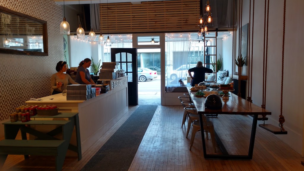 Bigarade | 3743 Rue Sainte-Catherine E, Montréal, QC H1W 2E9, Canada | Phone: (514) 419-1400