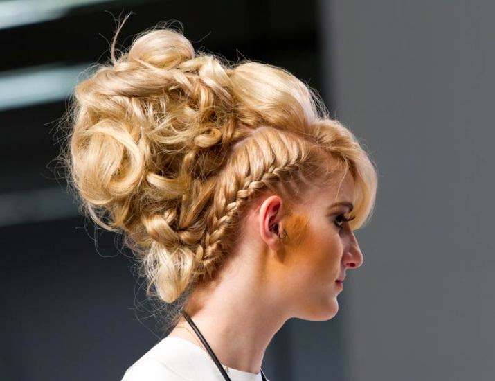 The Creekside Salon and Spa | 4785 Whitaker Rd, Sechelt, BC V0N 3A2, Canada | Phone: (604) 885-8856