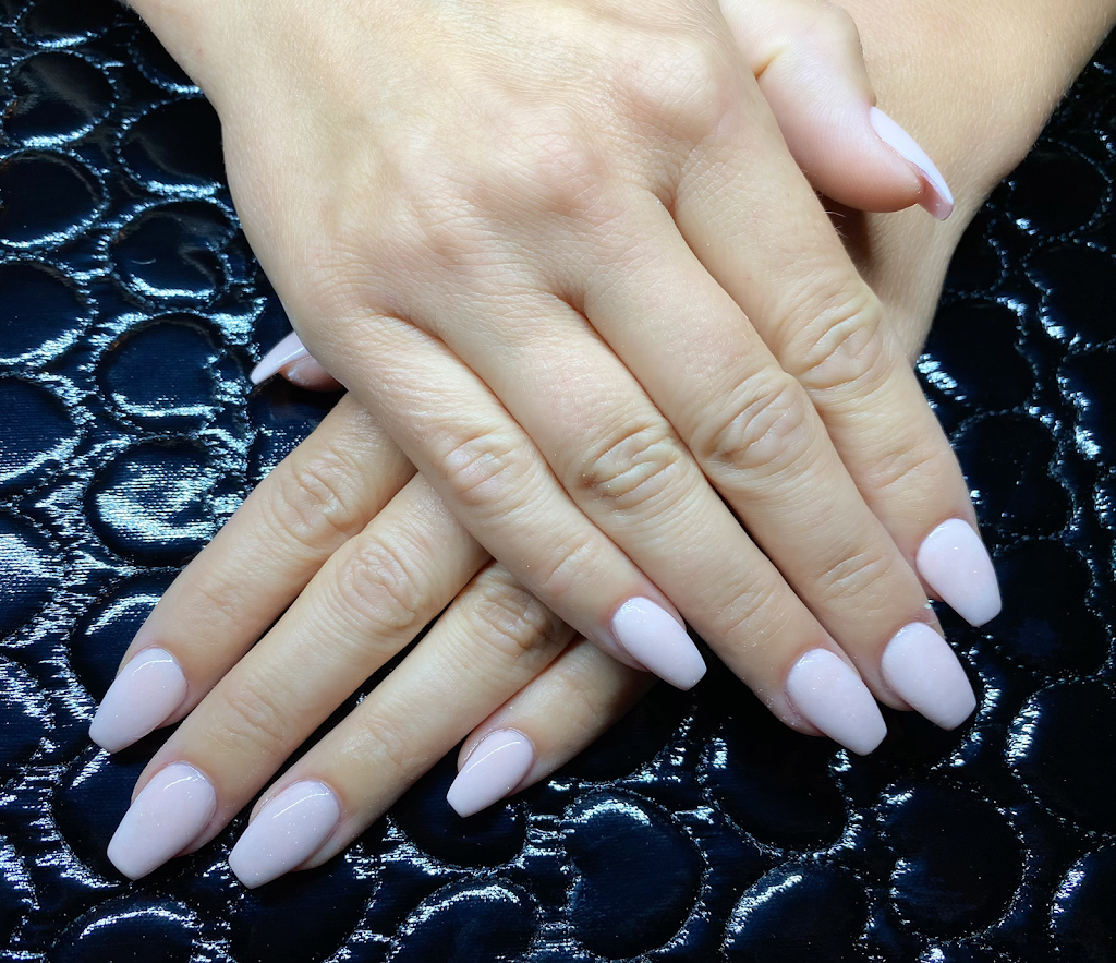 Sarah Down Pro Makeup & Nails | 8325 Bank St, Metcalfe, ON K0A 2P0, Canada | Phone: (613) 266-9203