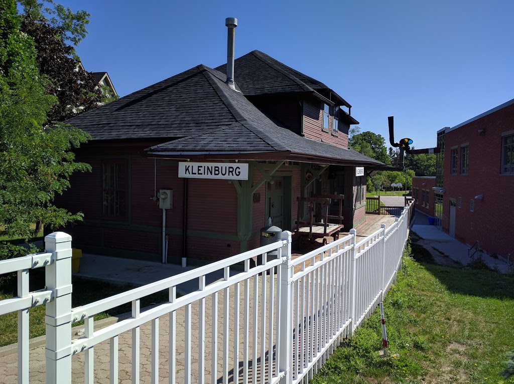 Kleinburg Railway Station | 10415 Islington Ave, Kleinburg, ON L0J 1C0, Canada | Phone: (905) 832-2281