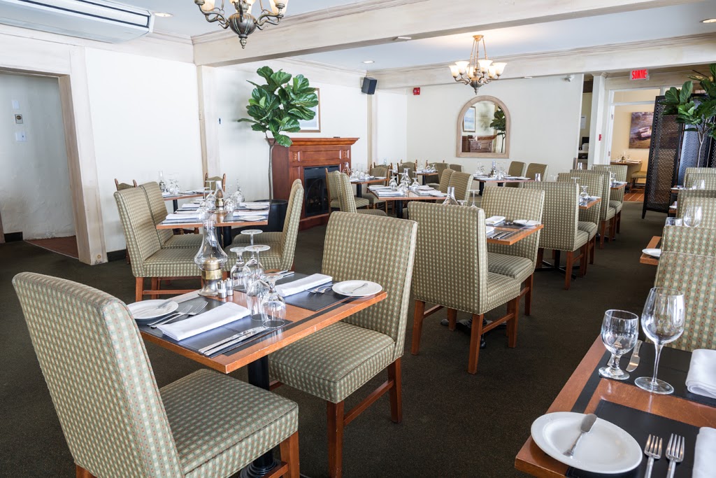 Hôtel Étoile-sur-le-Lac | 1200 Rue Principale O, Magog, QC J1X 2B8, Canada | Phone: (819) 843-6521