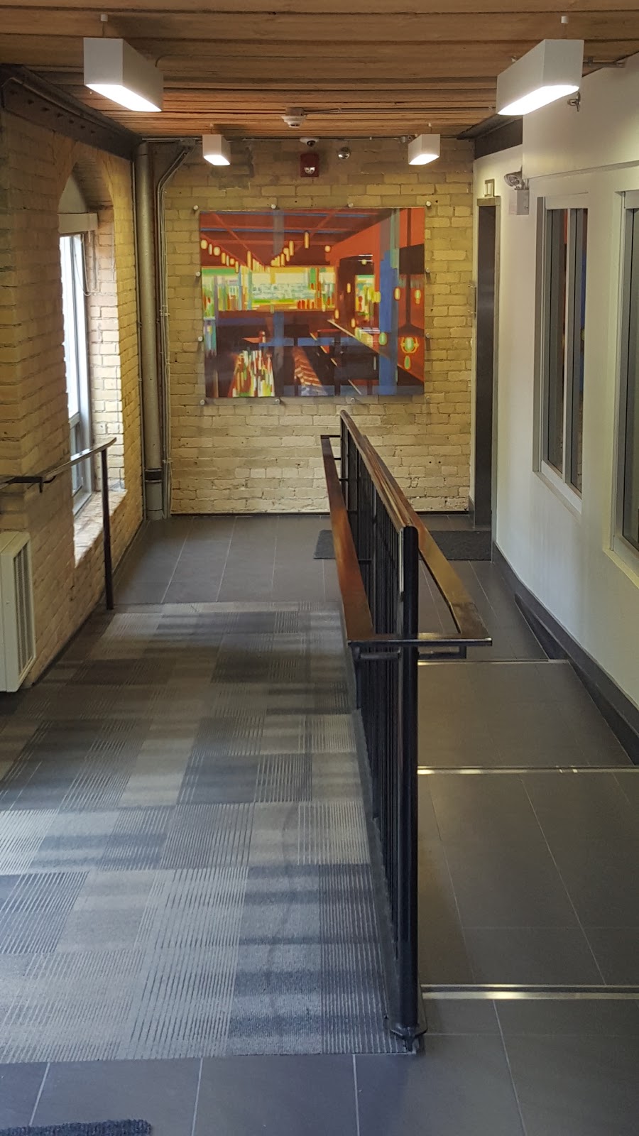 Simmply Macs | 107 Atlantic Ave Suite 202, Toronto, ON M6K 1Y2, Canada | Phone: (416) 534-9700