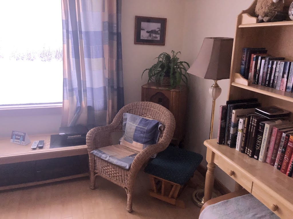 Dungarvan Creek Bed & Breakfast | 3225 AB-6, Twin Butte, AB T0K 2J0, Canada | Phone: (403) 627-4764