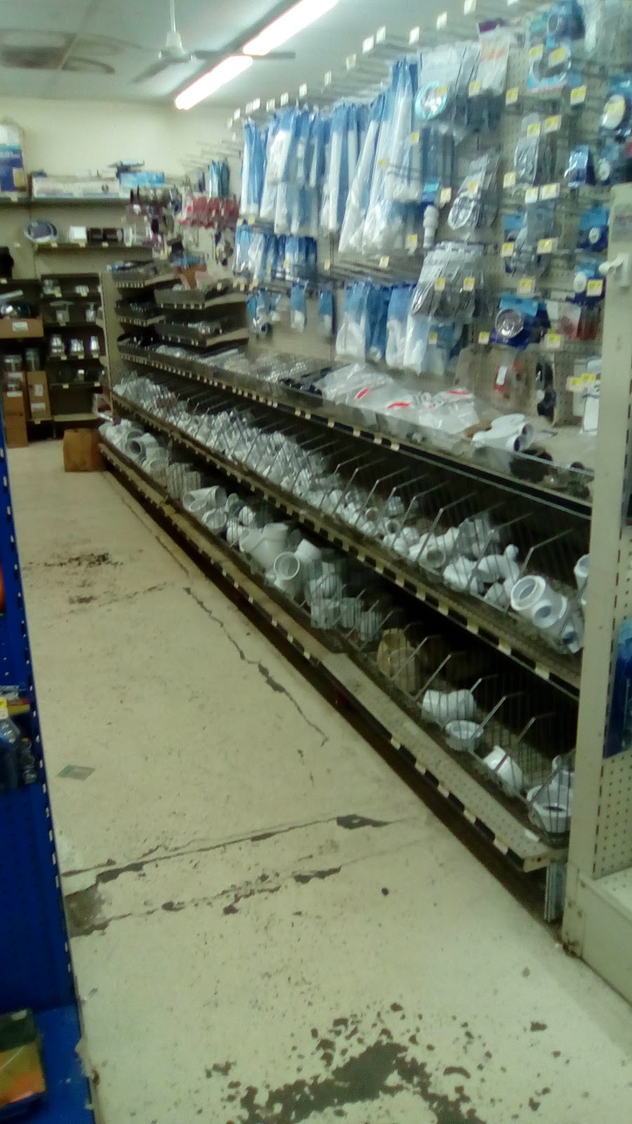 Defranco Hardware & Rental | 3105 Pine Ave, Niagara Falls, NY 14301, USA | Phone: (716) 285-3393