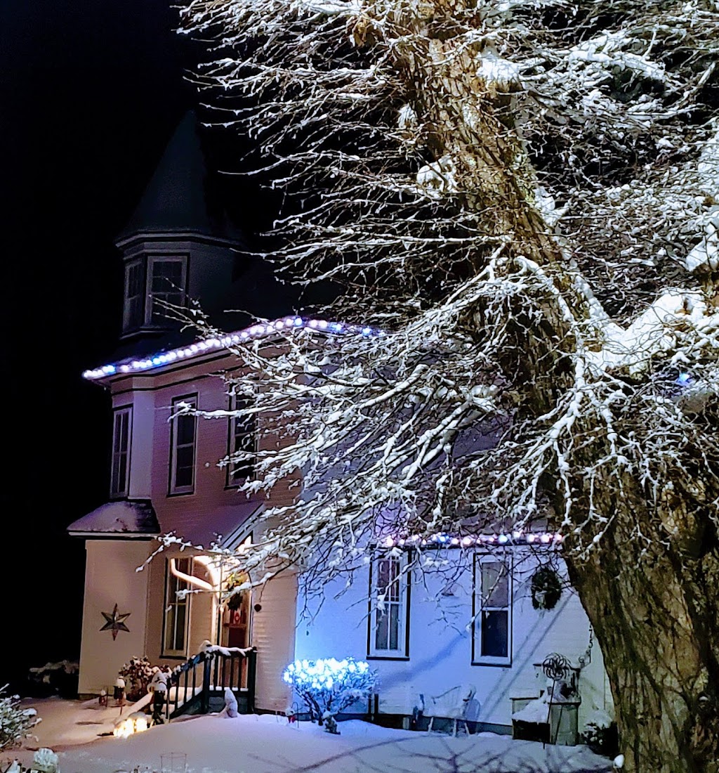 The Amethyst | 2775 Nova Scotia Trunk 3, Pubnico, NS B0W 2W0, Canada | Phone: (902) 307-9509