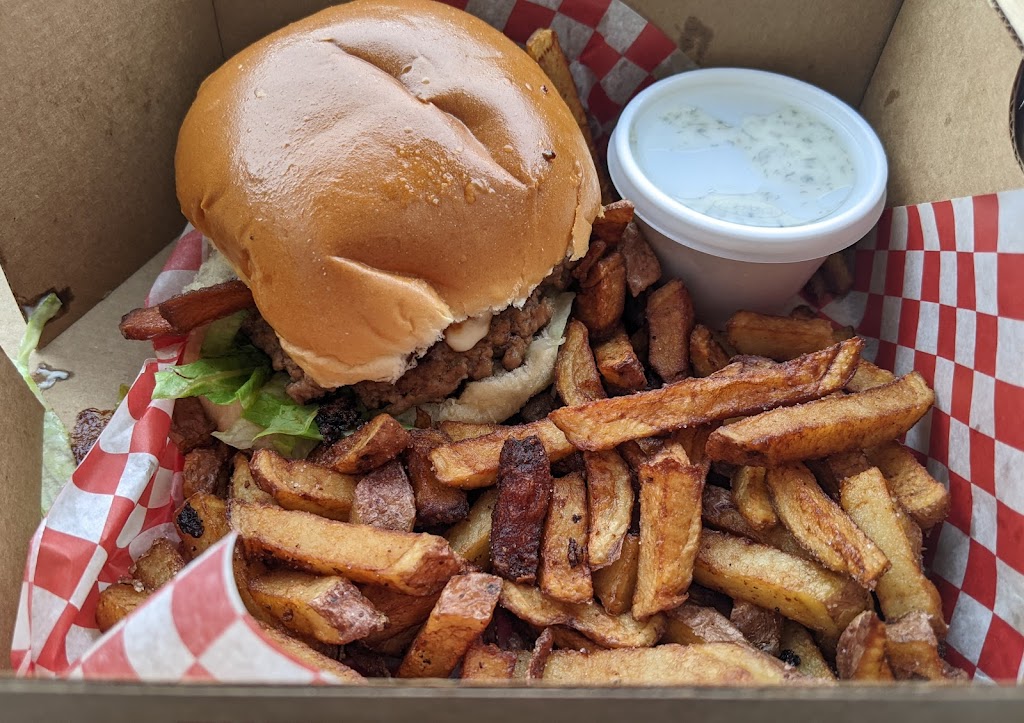 St. James Burger & Chip Co. | 1866 Ness Ave, Winnipeg, MB R3J 0Y6, Canada | Phone: (204) 414-5599