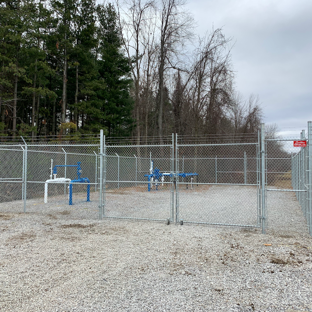 Lambton Fencing Ltd | 305 Centre St #4, Petrolia, ON N0N 1R0, Canada | Phone: (519) 882-0913