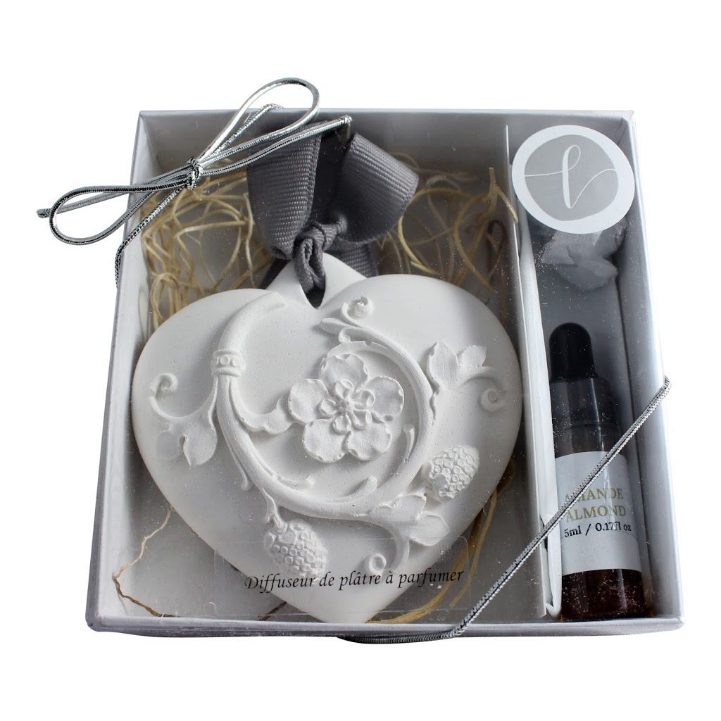 Luxart soins visage & corps | 11411 Rue du Seigle, Terrebonne, QC J7M 2A7, Canada | Phone: (514) 909-6714