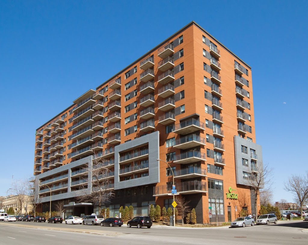 Sélection Vista | 5300 Chemin de la Côte-Saint-Luc, Montréal, QC H3X 0A3, Canada | Phone: (514) 483-5300