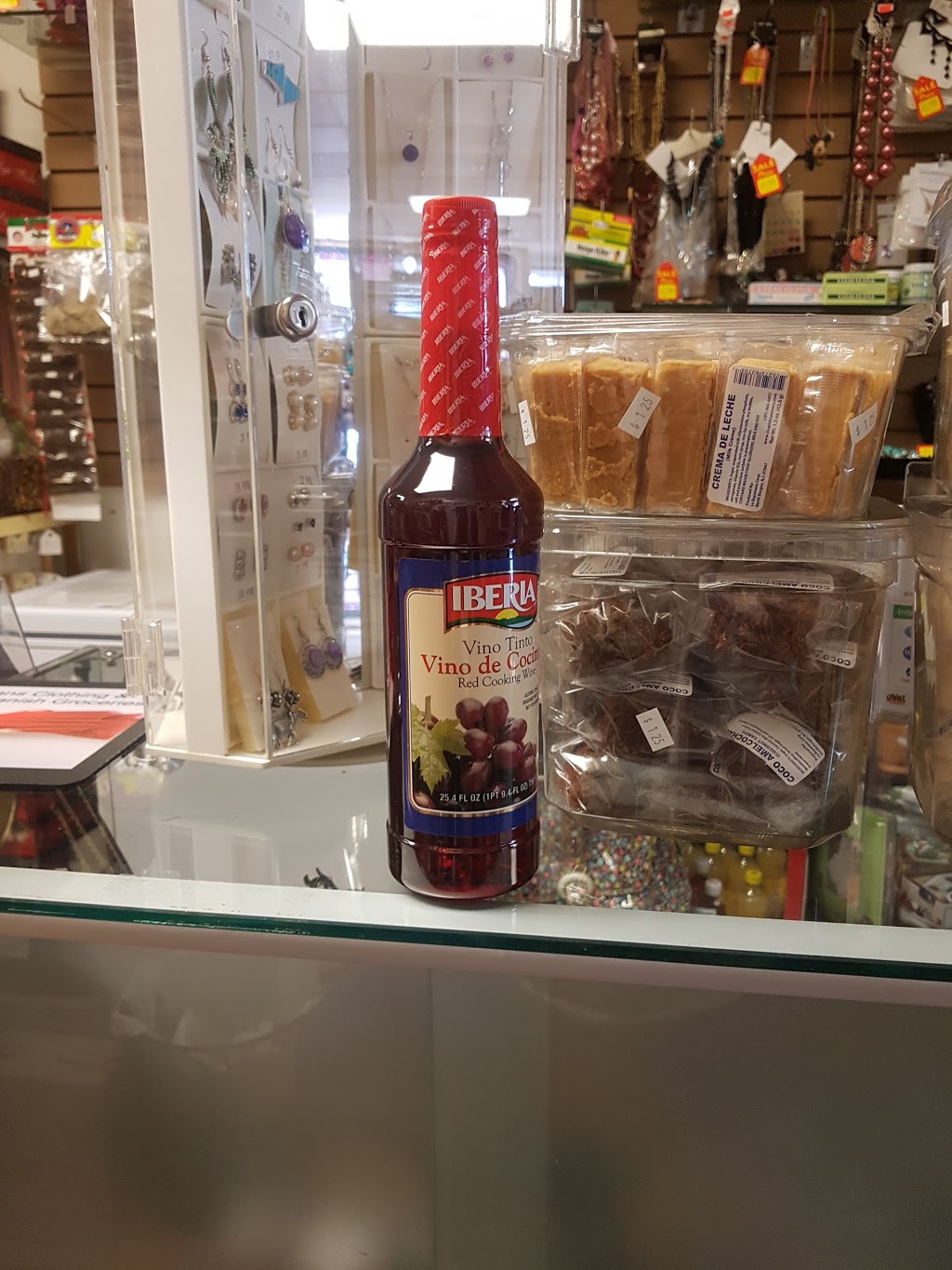 Jans Clothing & Spanish Groceries Store | 29 Macdonell St, Guelph, ON N1H 2Z3, Canada | Phone: (519) 362-8532