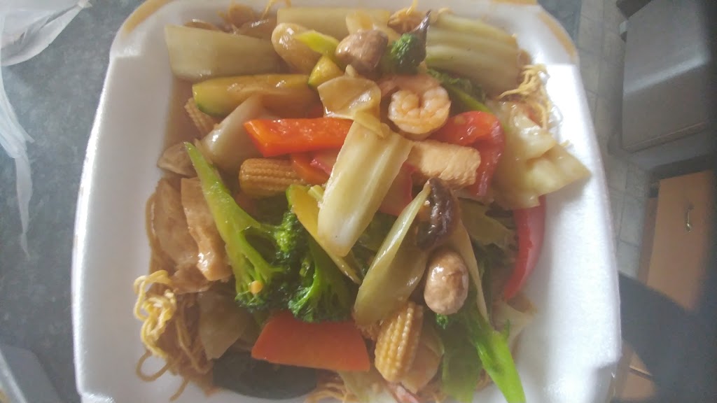 Dragon Diner | 104 2 St W, Delisle, SK S0L 0P0, Canada | Phone: (306) 493-2022