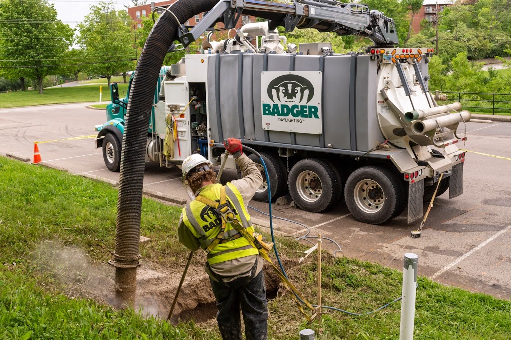 Badger Daylighting | 2650 Carp Rd, Carp, ON K0A 1L0, Canada | Phone: (613) 229-9349