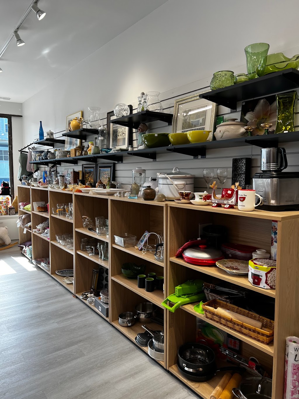 Burnside Boutique | 350 Burnside Rd E, Victoria, BC V9A 1A5, Canada | Phone: (250) 590-0875