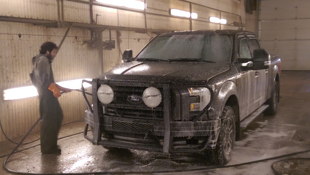 Logo Truck Wash & Lube | 102 Neepawa St, Saskatoon, SK S7R 1B2, Canada | Phone: (306) 934-6672