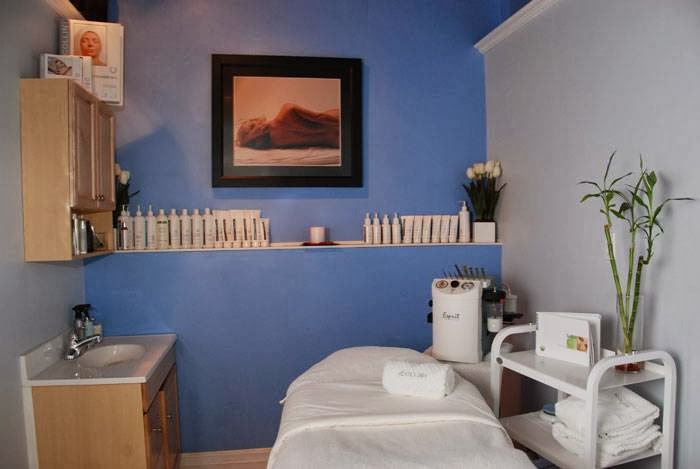 CosMedics | 11526 Jasper Ave, Edmonton, AB T5K 0M8, Canada | Phone: (780) 428-9333