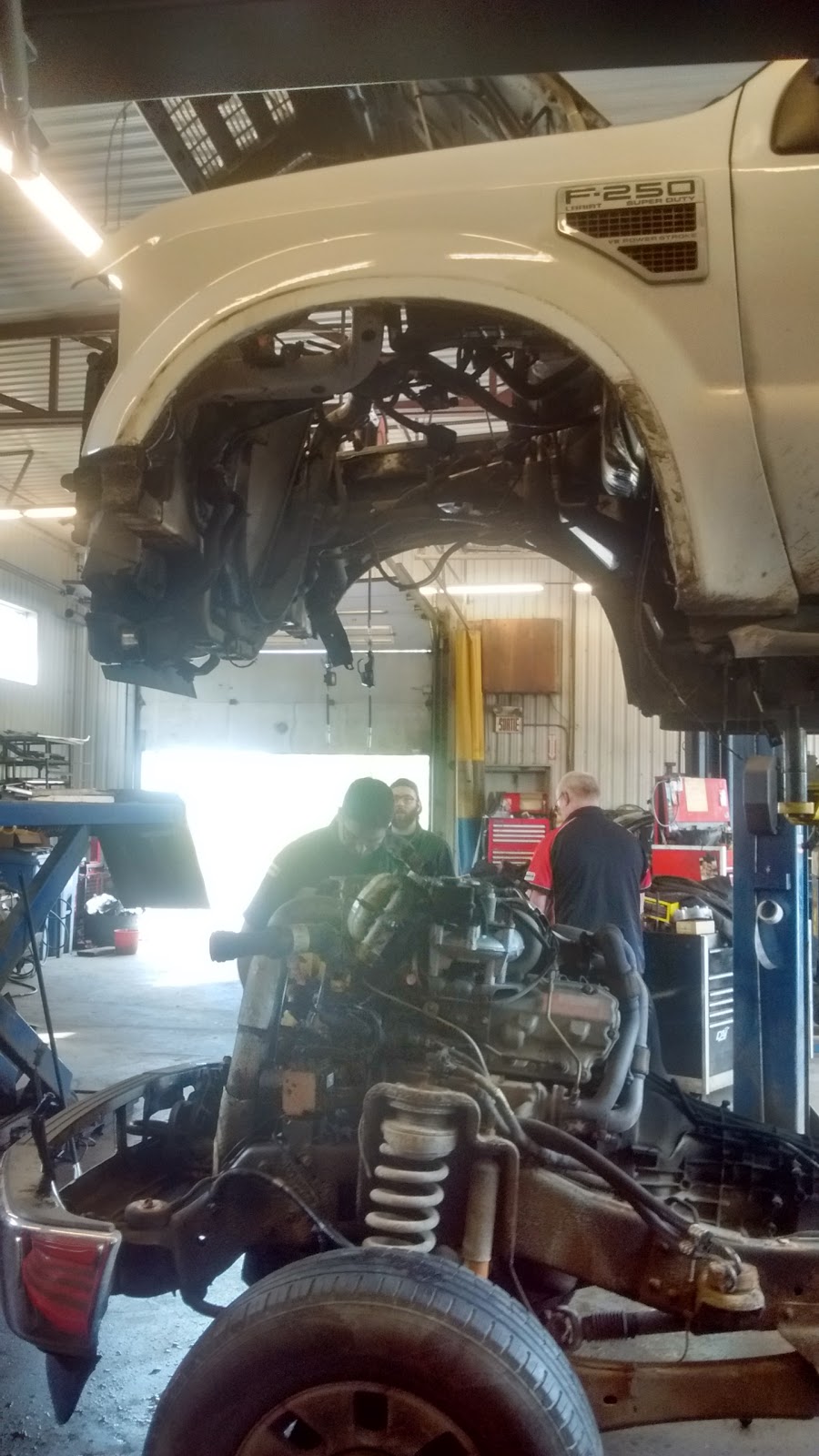 Garage R.Ethier & Fils | 820 Rue de Martigny O, Saint-Jérôme, QC J5L 1Z6, Canada | Phone: (450) 432-3351