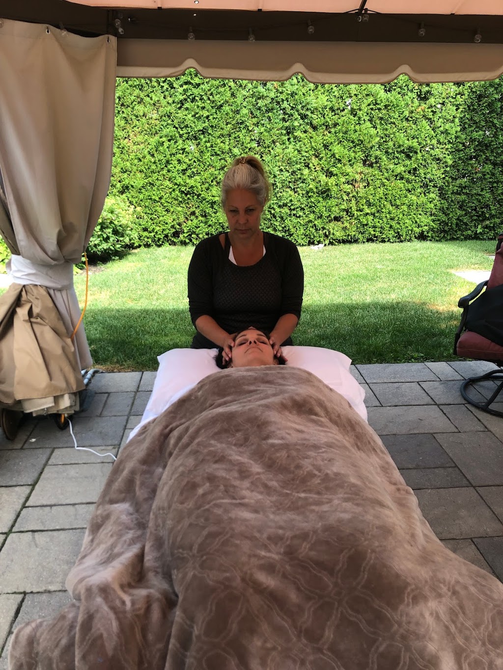Karine Langevin Access Bars et bien-être | 1101 Rue de la Mairie, Blainville, QC J7C 3B8, Canada | Phone: (514) 654-9156
