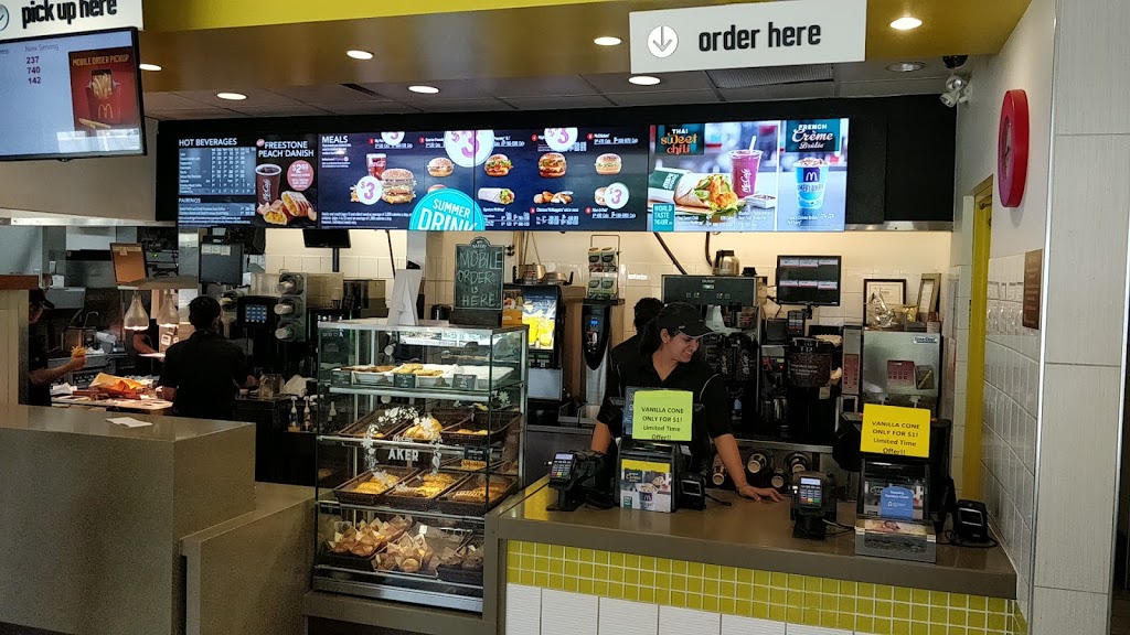 McDonalds | 808 Marine Dr, West Vancouver, BC V7T 1A1, Canada | Phone: (604) 922-1012