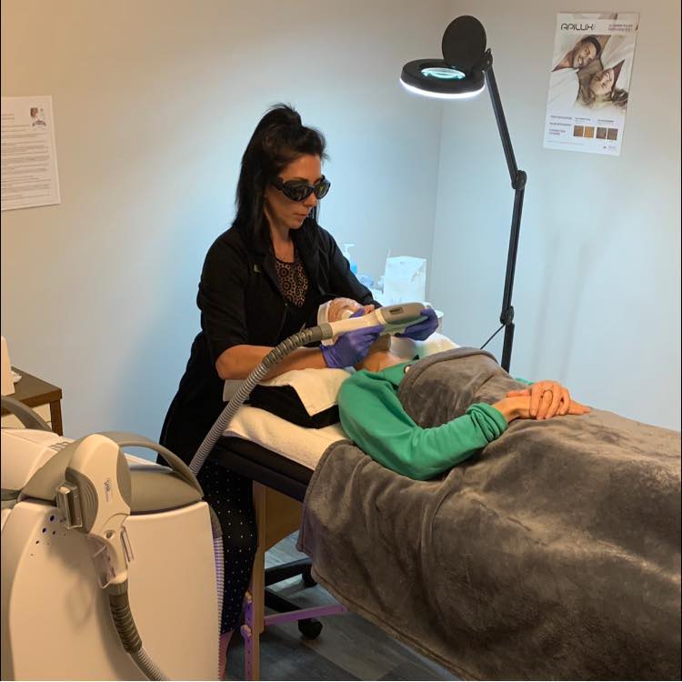 Esthétique Belle en Soi | 84 Rue du Ruisseau, Scott, QC G0S 3G0, Canada | Phone: (418) 389-2235