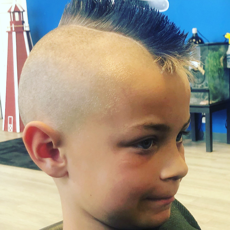 The Hairshop | 10 Hewlett Park Landing, Sylvan Lake, AB T4S 2J3, Canada | Phone: (403) 506-4452
