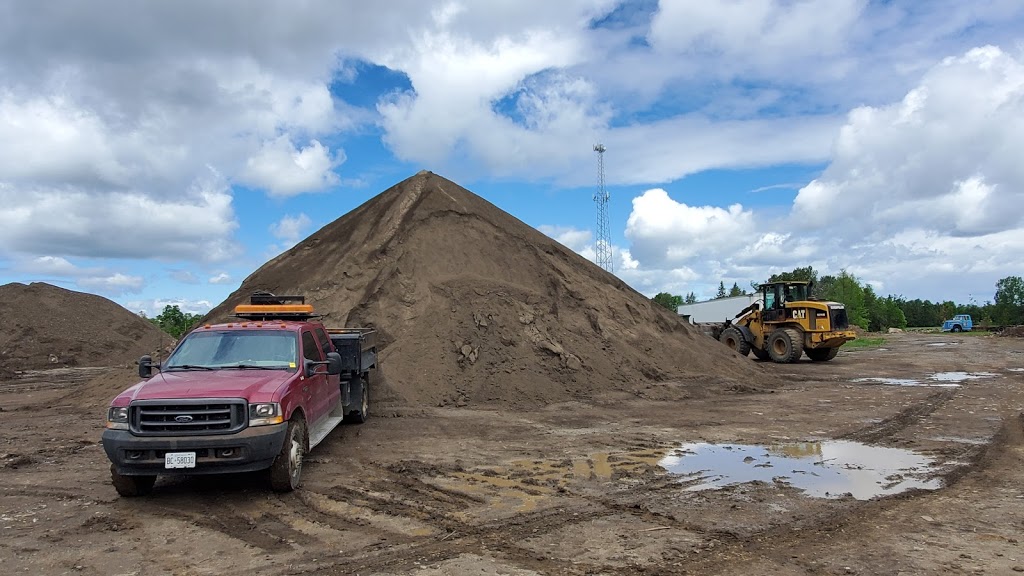 Ottawa Topsoil | 6591 Fernbank Rd, Stittsville, ON K2S 1B6, Canada | Phone: (613) 612-3733