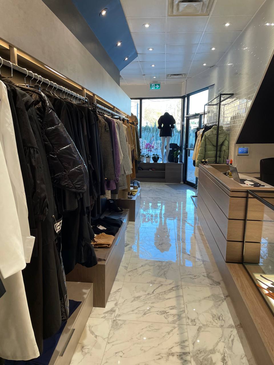 Elantur Style | 2780 Yonge St, Toronto, ON M4N 2J2, Canada | Phone: (416) 322-7772