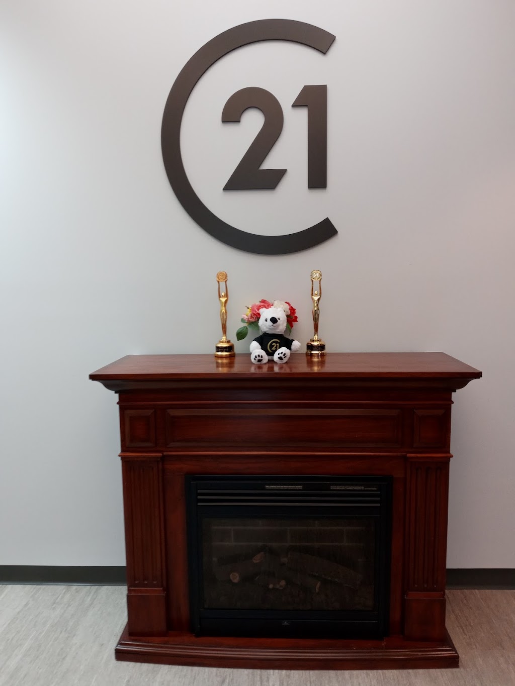 Century 21 A & T Countryside Realty Inc. | 1 Hampton Rd Suite 200, Rothesay, NB E2E 5K8, Canada | Phone: (506) 633-9777