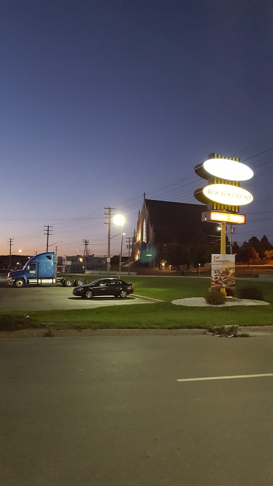 Tim Hortons | 222 Bayside Dr, Saint John, NB E2J 5C1, Canada | Phone: (506) 633-7705