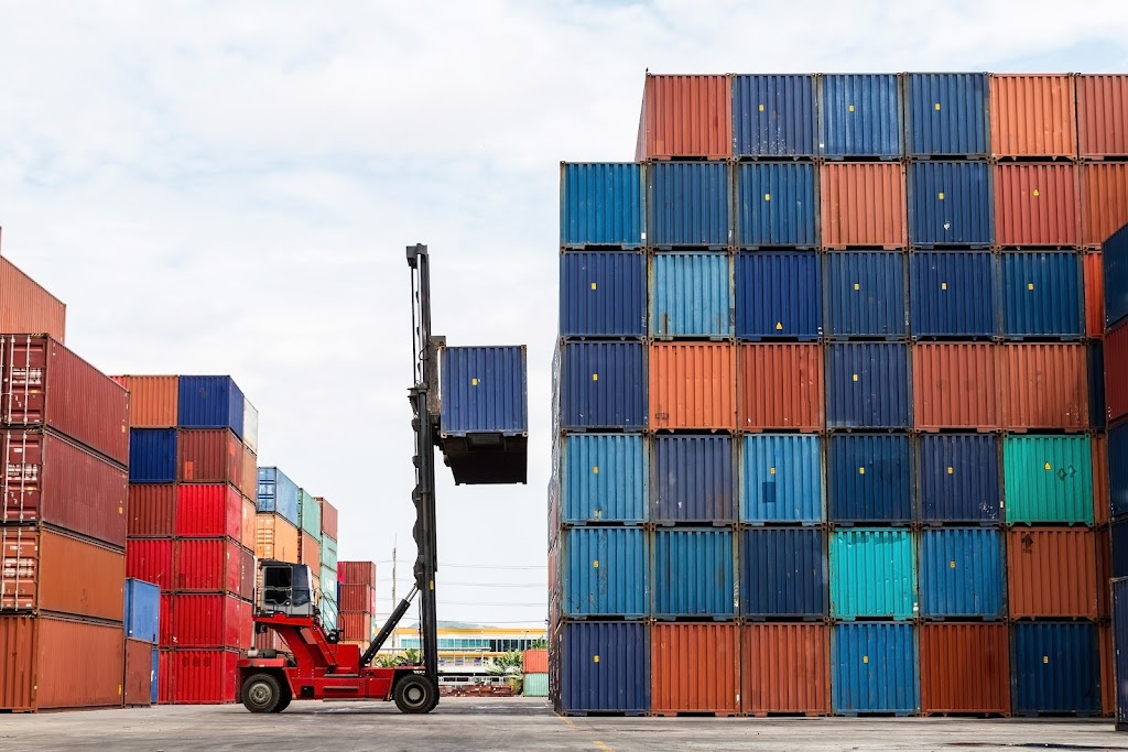 Holland Imports Distribution Center | 41844 No. 3 Rd, Chilliwack, BC V2R 5E9, Canada | Phone: (604) 946-1232