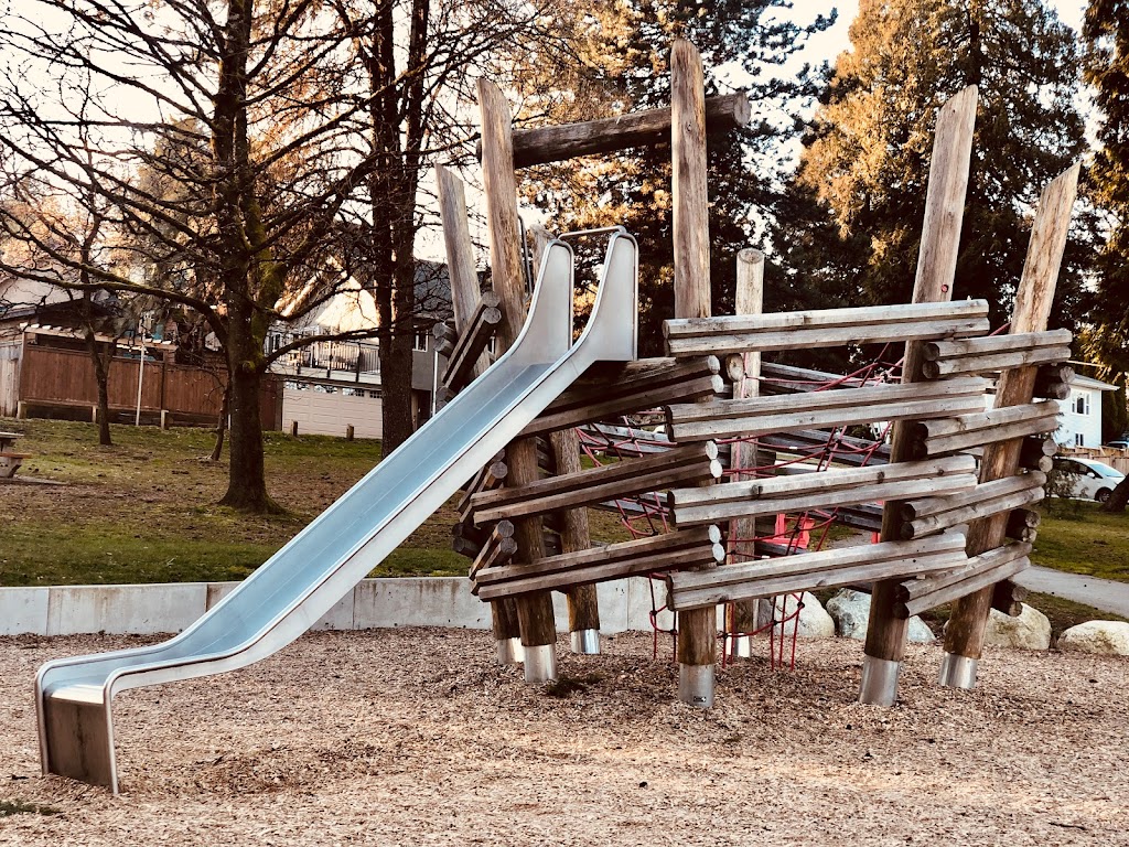 Sapperton Park | 351 E Columbia St, New Westminster, BC V3L 3W8, Canada | Phone: (604) 521-3711