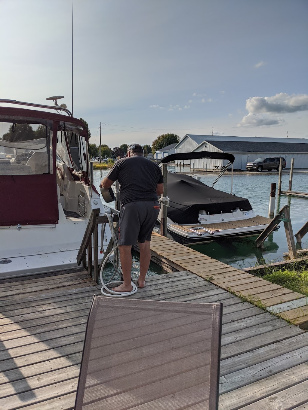 Ecarte Marine | 4729 Old River Rd, Port Lambton, ON N0P 2B0, Canada | Phone: (519) 677-5691