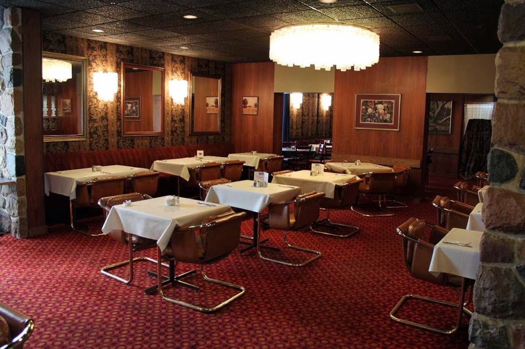 Econo Lodge Sudbury | 1145 Lorne Street, Sudbury, ON P3C 4S8, Canada | Phone: (705) 674-4203