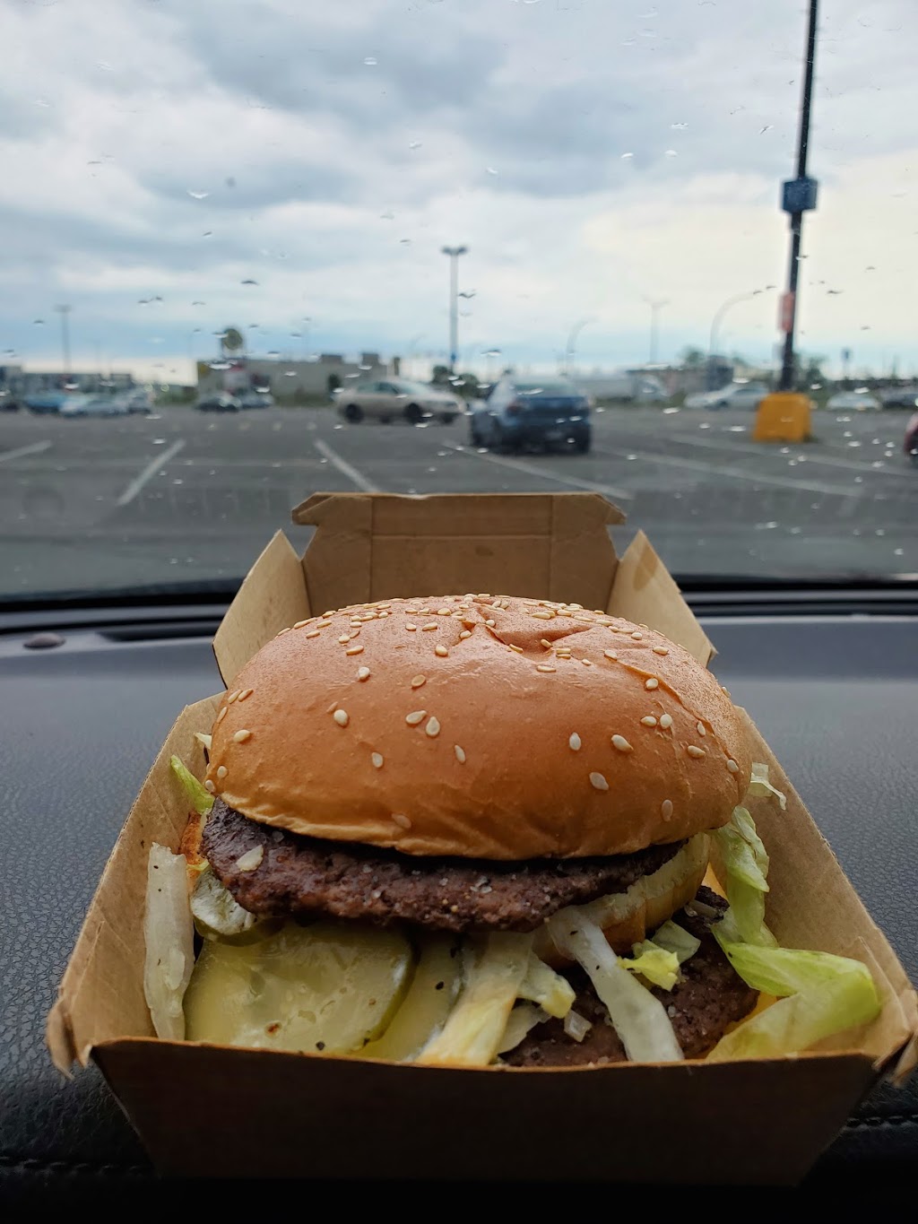 McDonalds | 1880 Carling Ave, Ottawa, ON K2A 1E7, Canada | Phone: (613) 728-9898