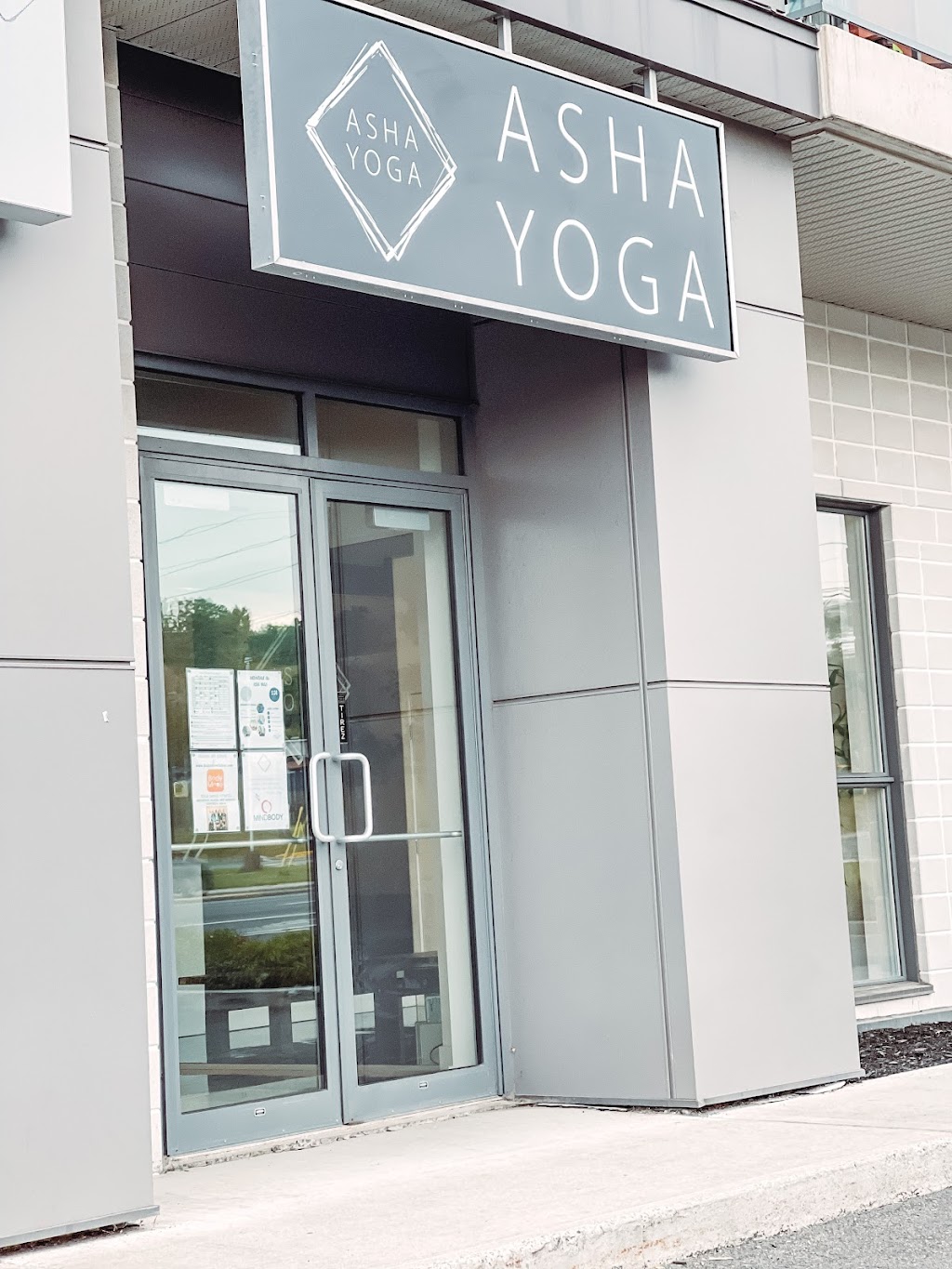 Asha Yoga Rive Nord | 305 Bd du Curé-Labelle, Sainte-Thérèse, QC J7E 0C2, Canada | Phone: (450) 437-9642