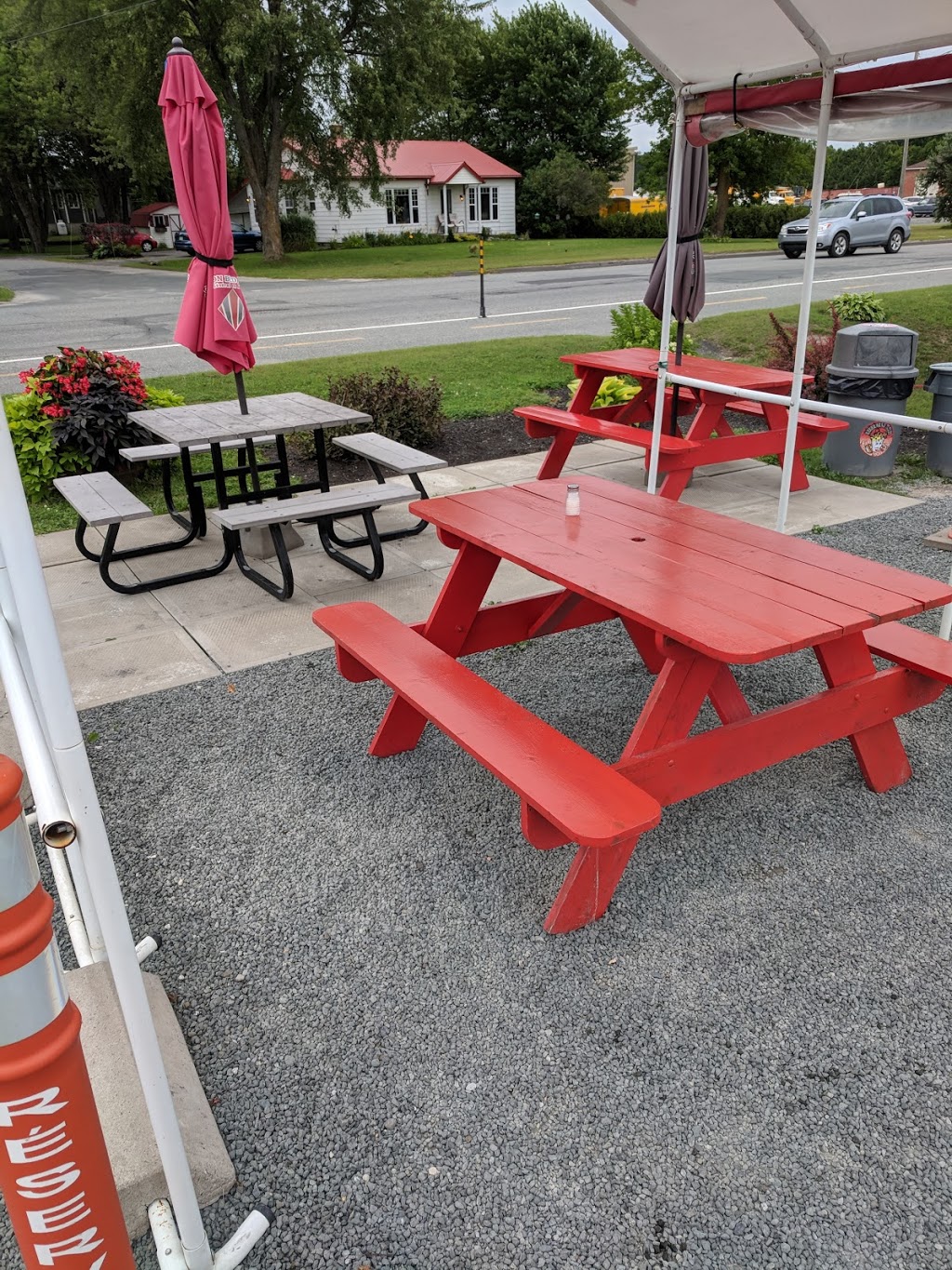 Reine de la Patate | 246 Rue Water, Danville, QC J0A 1A0, Canada | Phone: (819) 839-3183