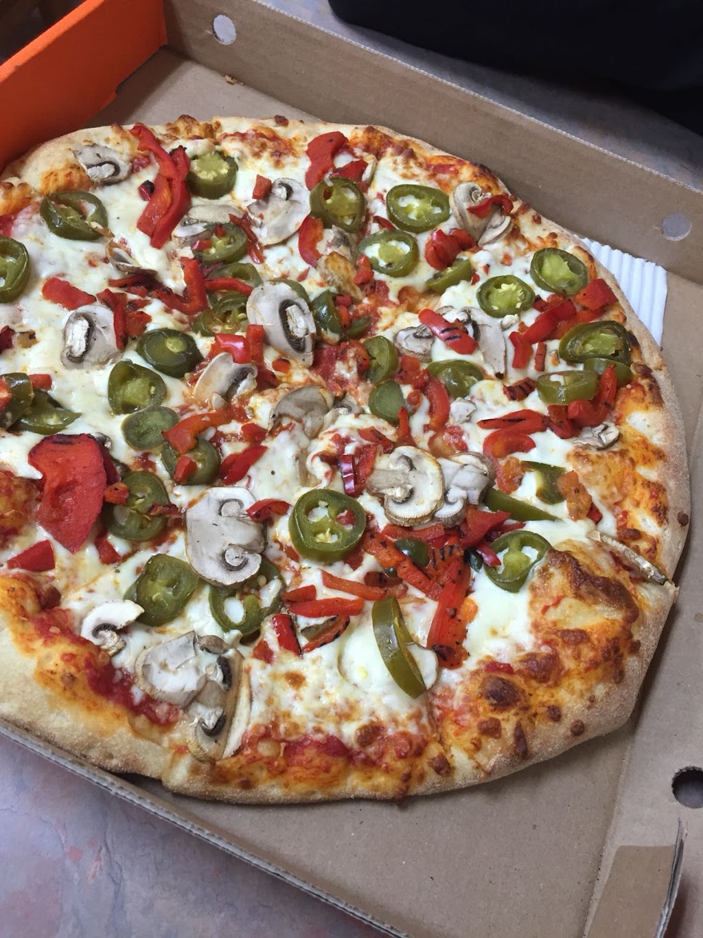 Pizza Pizza | 545 Steeles Avenue West Unit: 25-D, Brampton, ON L6Y 3E7, Canada | Phone: (416) 967-1111