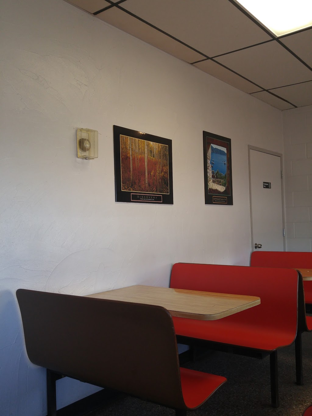 New York Burgers | 1335 Notre Dame Ave, Winnipeg, MB R3E 0P5, Canada | Phone: (204) 772-0965
