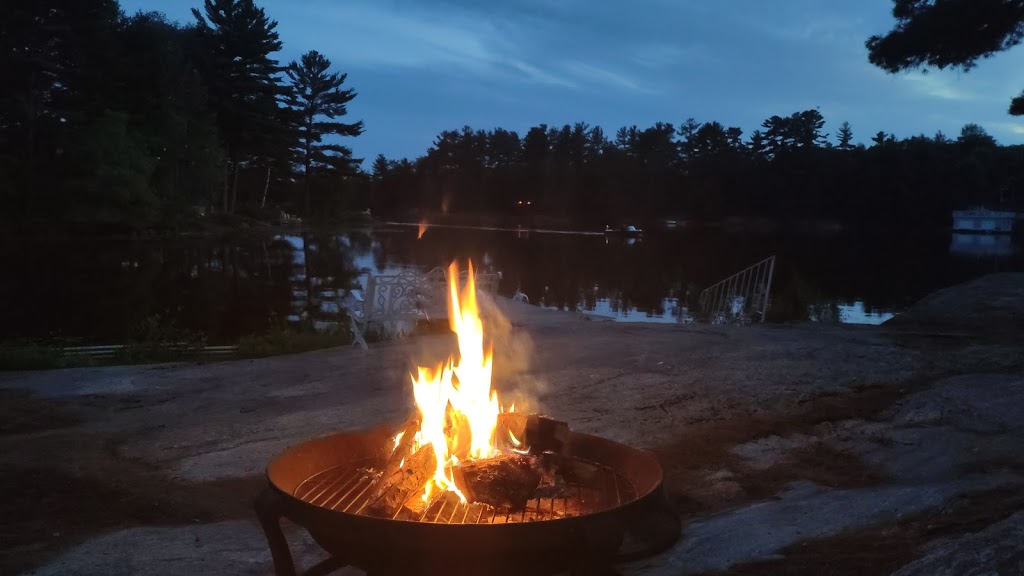 Pine Grove Cottages | 1501 Highway 169, Gravenhurst, ON P1P 1R2, Canada | Phone: (705) 641-0490