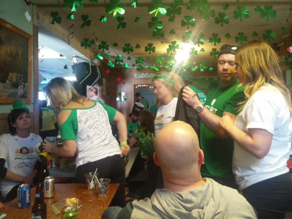 Douglas Tavern | 5240 Queen St, Douglas, ON K0J 1S0, Canada | Phone: (613) 649-2242