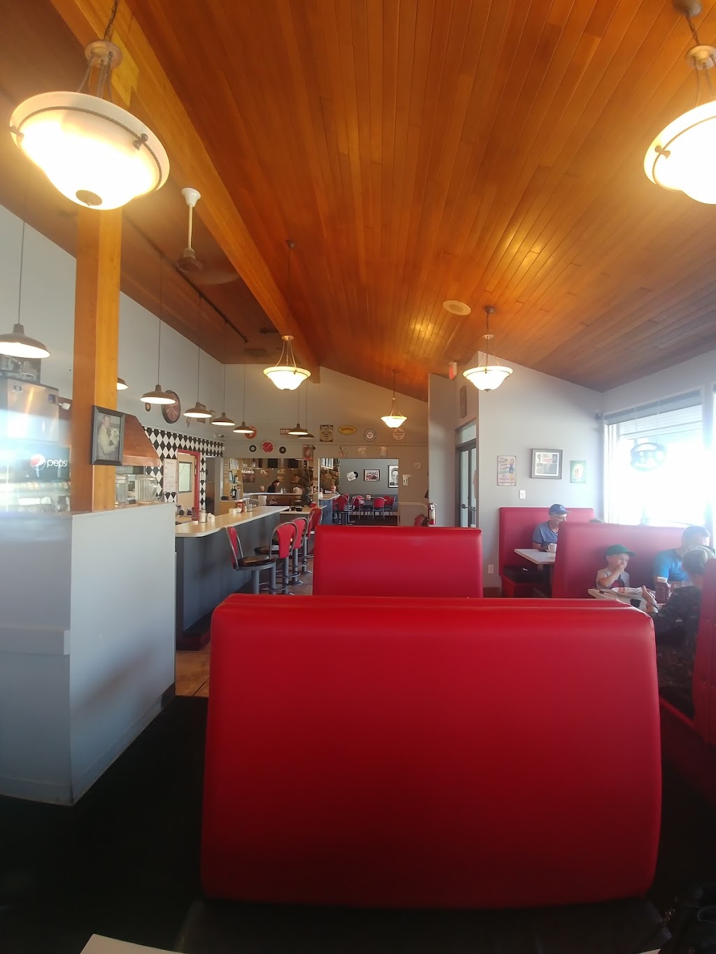 Harolds Family Restaurant | 1771 Trans-Canada Hwy, Kamloops, BC V2C 3Z6, Canada | Phone: (250) 372-2135